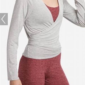 LOLE ELISIA WRAP In Light Grey